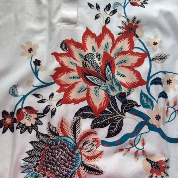 Chicos White Floral Print No Iron Chic Stretch Button Back Tunic Top Size 8 M - Picture 9 of 13